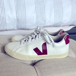Veja Campo Red/White Size 39
